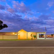 Country Gardens Motor Inn