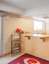 Econo Lodge Inn & Suites