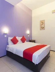 OYO 421 iHome Boutique Hotel