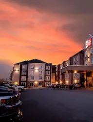 Best Western Dartmouth Hotel & Suites
