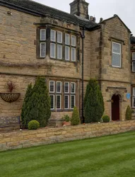 Rogerthorpe Manor Hotel, Signature Collection