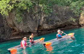 Crystal kayaking in St. Vincent - Siteseeing with Cass