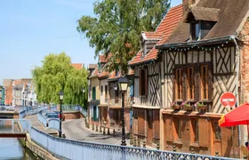Amiens audio walking tour with monuments and canals
