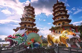 Private Custom Kaohsiung Day Tour