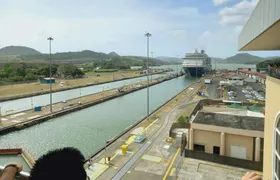 Guided tour of Panama Canal and historical landmarks in Panama City