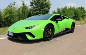 LAMBORGHINI HURACAN PERFORMANTE - Driving Experience in Maranello