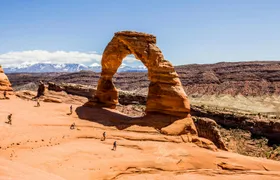 Audio-guided driving tour to Arches National Park