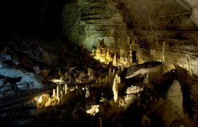 Frasassi Caves guided tour in Italian
