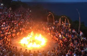 Private Uluwatu Temple and Kecak Fire Dance Evening Tour in Jimbaran Bay