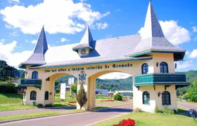 Private Full Day Tour in Gramado and Canela