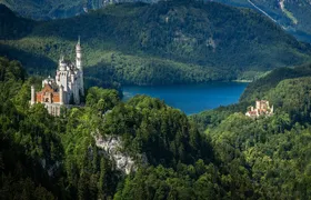 Private tour of the best of Fussen - Sightseeing, Food & Culture with a local