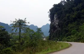 TOUR TO THE CAVES - Paradise & Dark caves from Dong hoi city