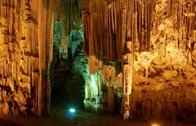 Cretan history tour and visit to a pottery workshop