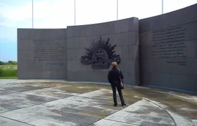 Australian and New Zealand Battlefield Day Tour in the Somme from Lille or Arras