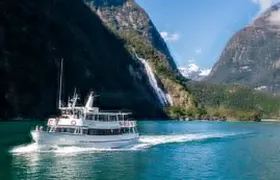 Cruise Milford NZ Small Boutique Cruise Experience
