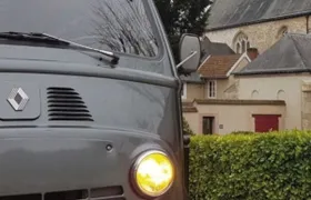 Half-day trip from Epernay to the heart of Champagne by vintage van