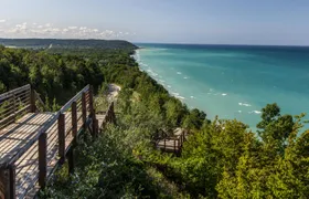 Audio-Guided Driving Tour of Michigan Lakeshore M-22