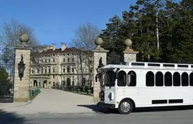 Newport Gilded Age Mansions Trolley Tour with Breakers Admission