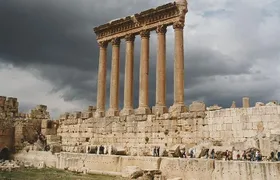 Private Anjar and Baalbek Tour from Beirut with Departure Ticket