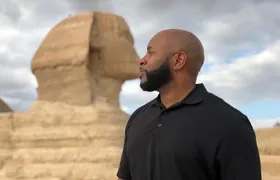 Private tour Giza Pyramids, Grand Egyptian Museum & Local Lunch 