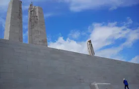 Full-Day Canadian WW1 Vimy and Somme Battlefield Tour from Arras