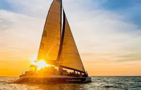 Sunset 3-Hour Cruise from Darwin with Dinner and Sparkling Wine