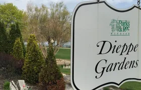 Private Scenic Riverside and Nature Walking Tour in Windsor