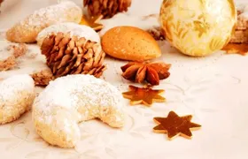 Salzburg Christmas Cookies and Apple Strudel Cooking Lesson