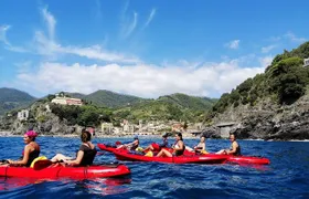 Kayak experience with Carnassa Tour in Cinque Terre + Snorkeling