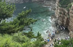 Seaside and Skyline A Scenic Walking Tour of Dalian