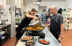 Seafood paella cooking class, tapas and visit to Ruzafa market.
