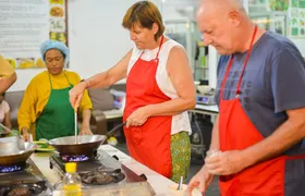 Full Day Phuket Easy Thai Cooking Class and Market Tour