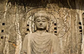 Private Day Tour of Luoyang Shaolin Temple and Longmen Grottoes Including Lunch