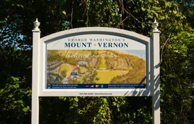 Alexandria bike rental with entrance to Mount Vernon and boat ride