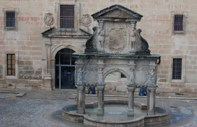 Guided tour of Baeza with entrance Baeza Cathedral