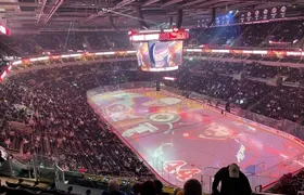 Winnipeg Jets Ice Hockey Game Tickets at Canada Life Center