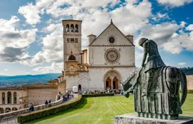 Assisi panoramic electric minibus tour with museum entrance tickets