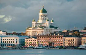 Art and culture tour in Helsinki with a local