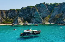 Tour of the Costa degli Dei by boat, 3 hours with aperitif included