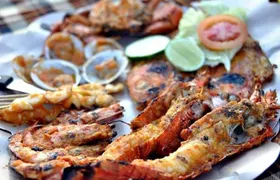 Best Romantic Seafood Dinner at Jimbaran Beach Sunset