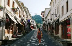 Walking Tour Baazar – The Argjiro Castle – Zekate house