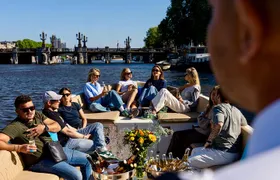 Amsterdam Canal Cruise in Open Boat with Unlimited Drinks Option