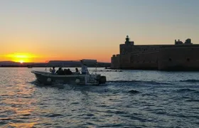 Ortigia Island and sea caves 1-hour boat tour