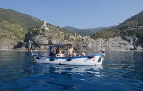 Morning Boat Tour to Cinque Terre with brunch