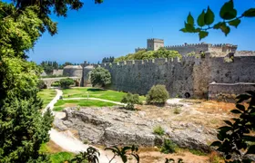Lindos Acropolis and Rhodes Old Town highlights tour