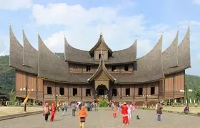 Private FullDay Jakarta Wonderfull Tour with Lunch & Souvenir