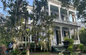 New Orleans Small-Group Garden District Walking Tour