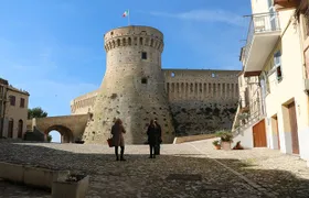 2 Hours Private Guided Walking Tour in Acquaviva Picena Marche