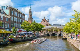 Self guided tour with interactive city game of Leiden