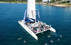 Full-day catamaran experience in Cambrils